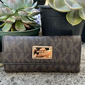 Michael Kors long wallet